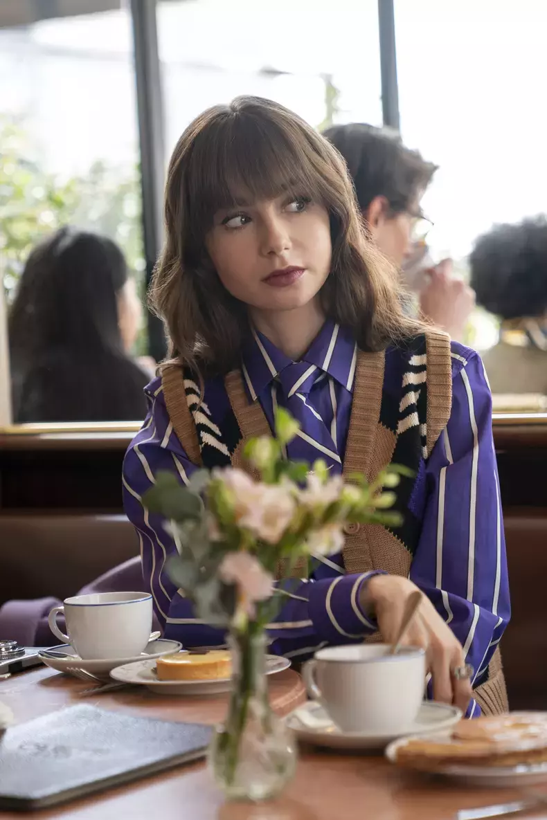 Emily-in-Paris-3