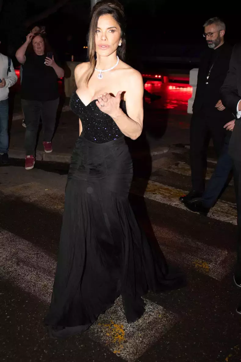 lauren-sanchez-789-scaled