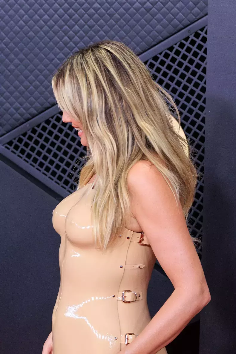 heidi-klum-grammy-2026-2