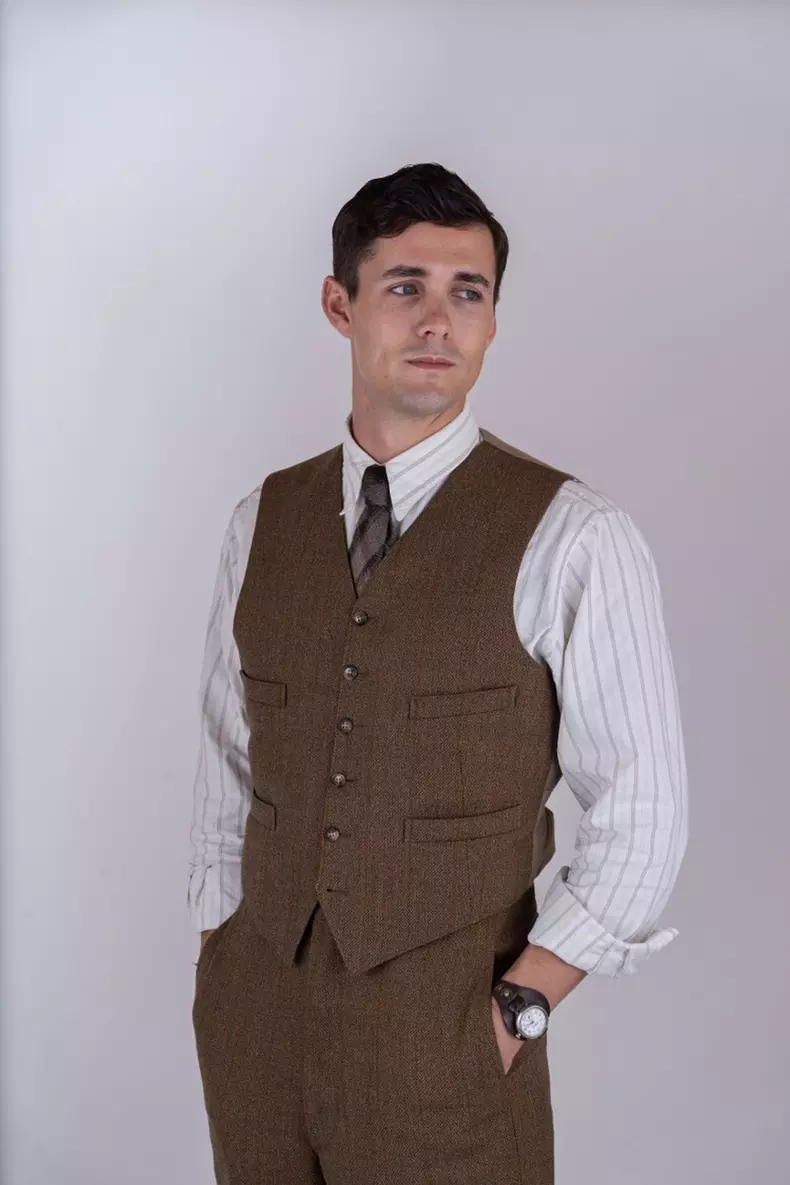 Jonah Hauer-King as Max Mallowan