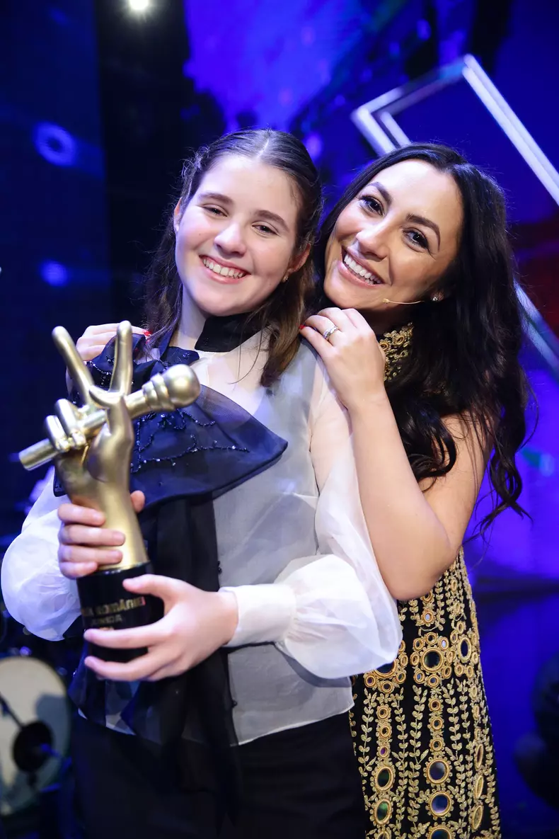 Maya Ciosa si Andra - Vocea Romaniei Junior