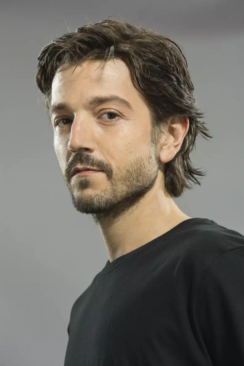 Diego Luna Headshot