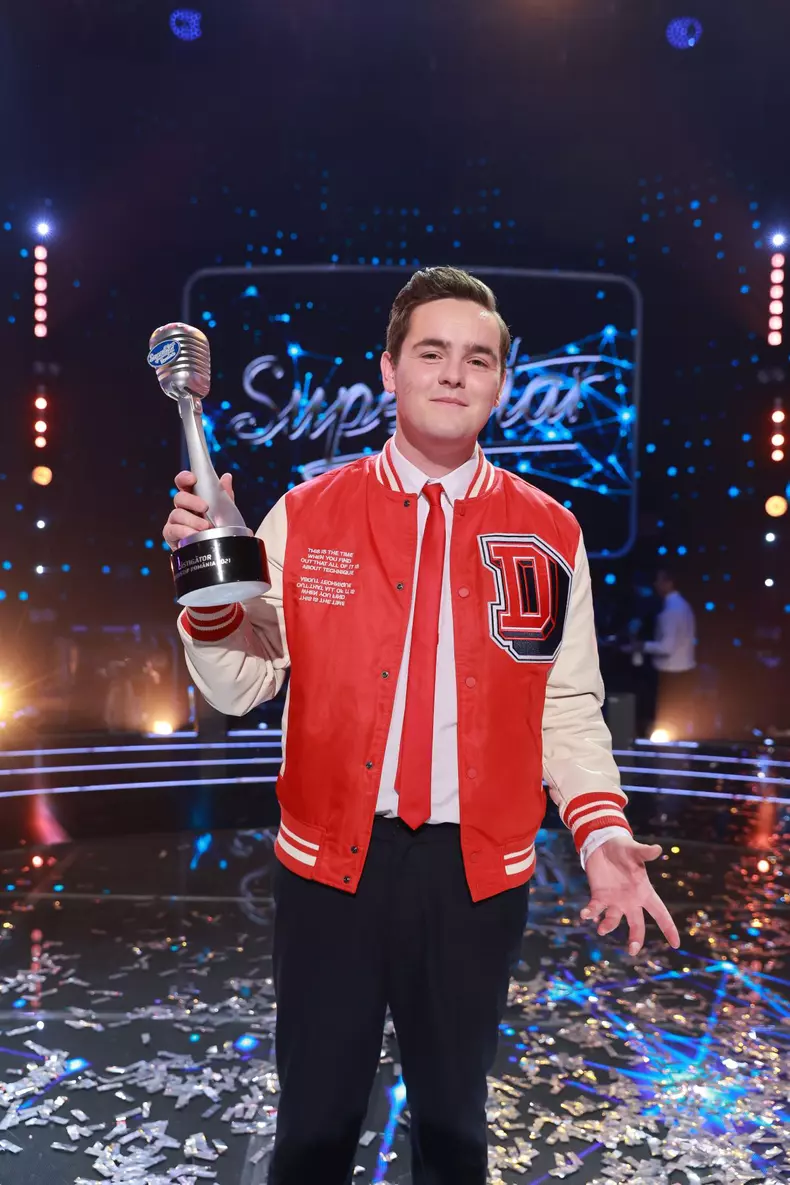 Alessandro-Mucea-castigator-SuperStar-Romania-1