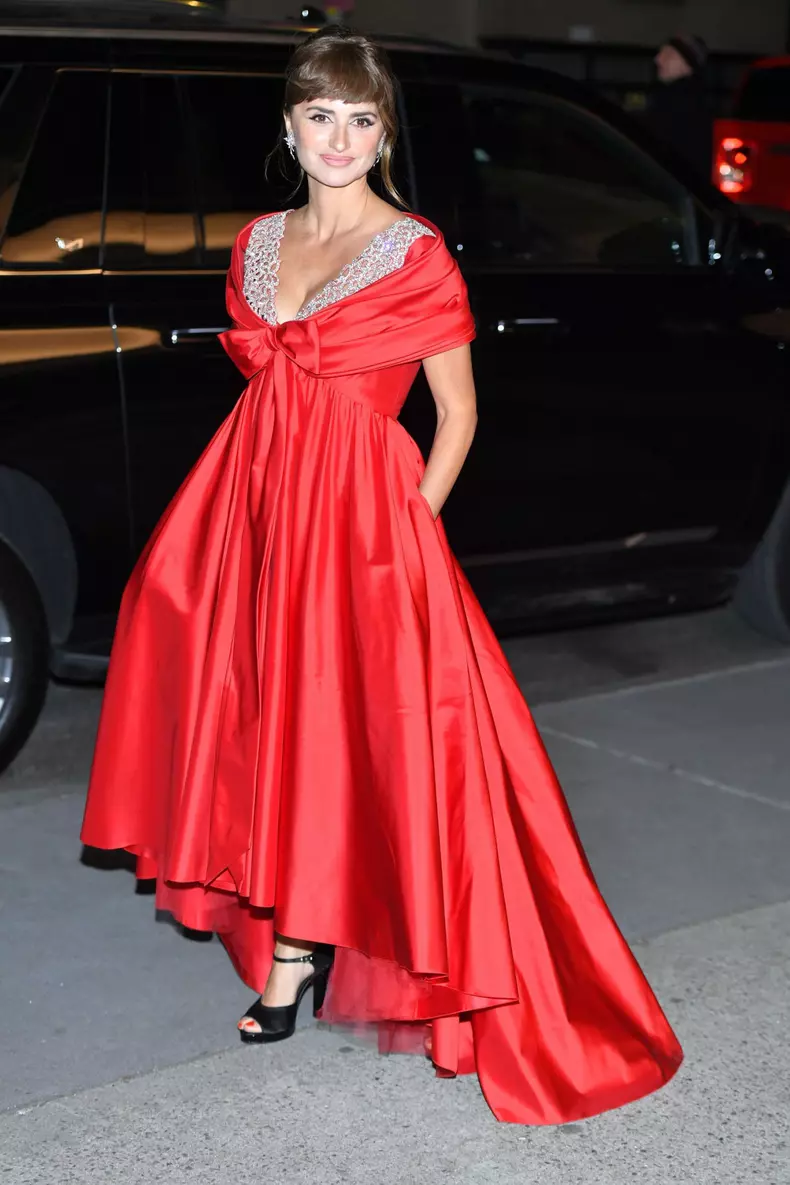 Penelope Cruz a strălucit într-o ținută Chanel la un eveniment din New York. Actrița, numită „artistă de importanță globală”