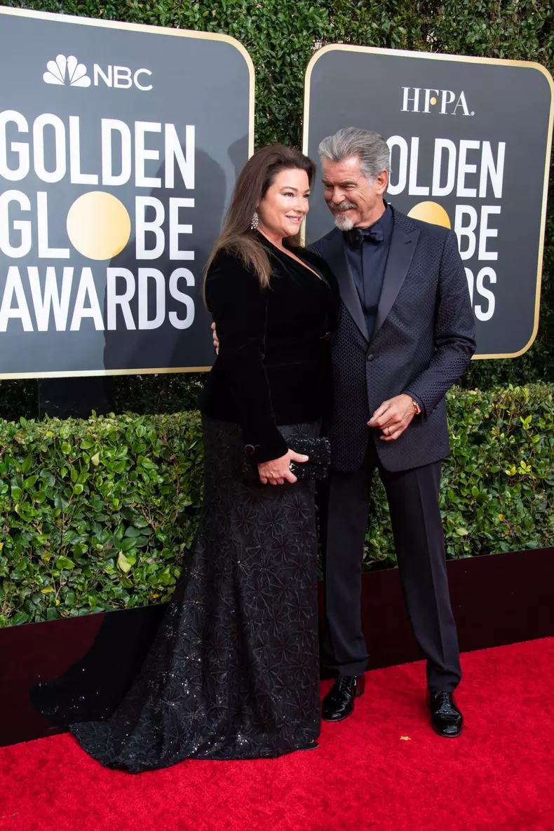 Keely Shaye Smith si Pierce Brosnan la Globurile de Aur 2020