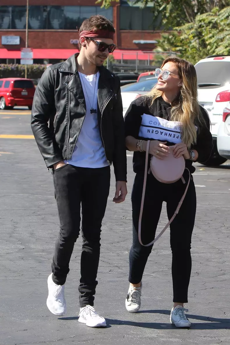 Hilary Duff looks happy with her boyfriend in Studio City