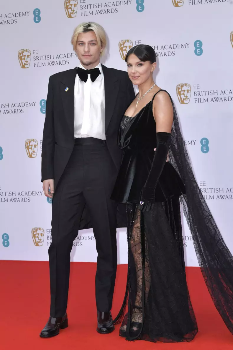 BAFTA 2022 - Jake Bongiovi si Millie Bobby Brown