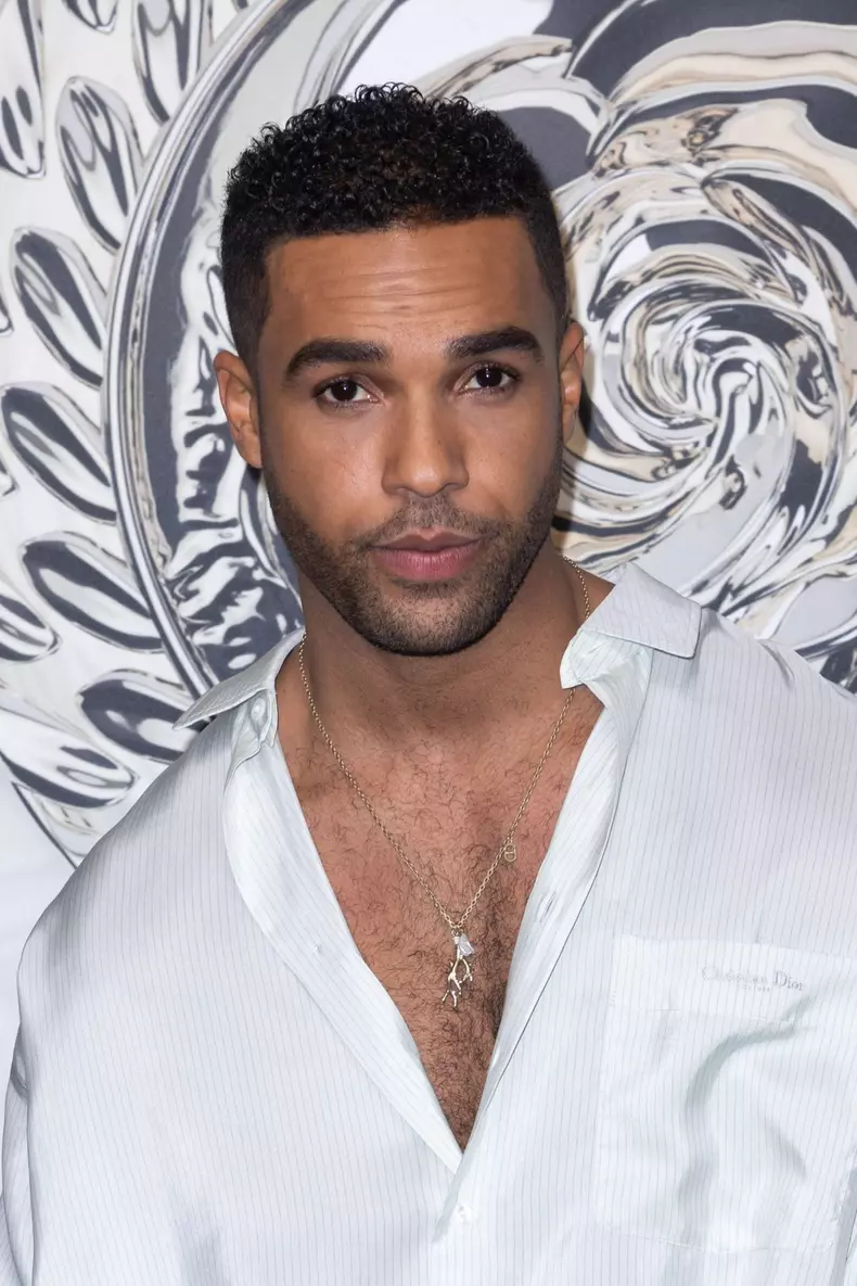 Lucien Laviscount, Alfie din „Emily in Paris”, se întoarce în sezonul 3 al serialului Netflix