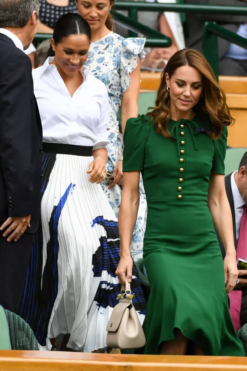 Secretul lui Kate Middleton: de ce ea a reușit să se adapteze vieții regale, iar Meghan Markle a dat greș