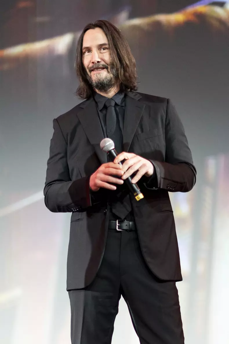 Keanu Reeves, viral pe internet. Gestul uluitor făcut de actor după ce a fost cerut în căsătorie la premiera noului „John Wick 4”