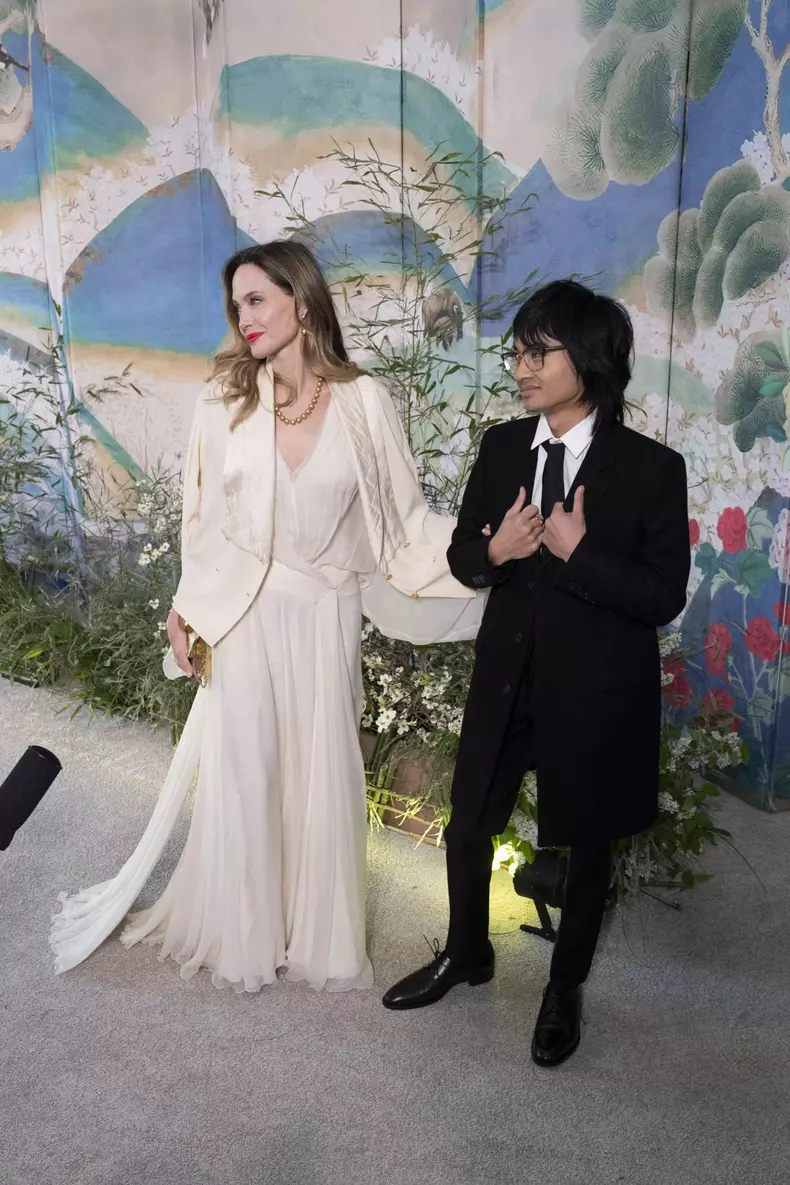 Angelina Jolie, apariție spectaculoasă la o recepție organizată la Casa Albă. Cine a însoțit-o