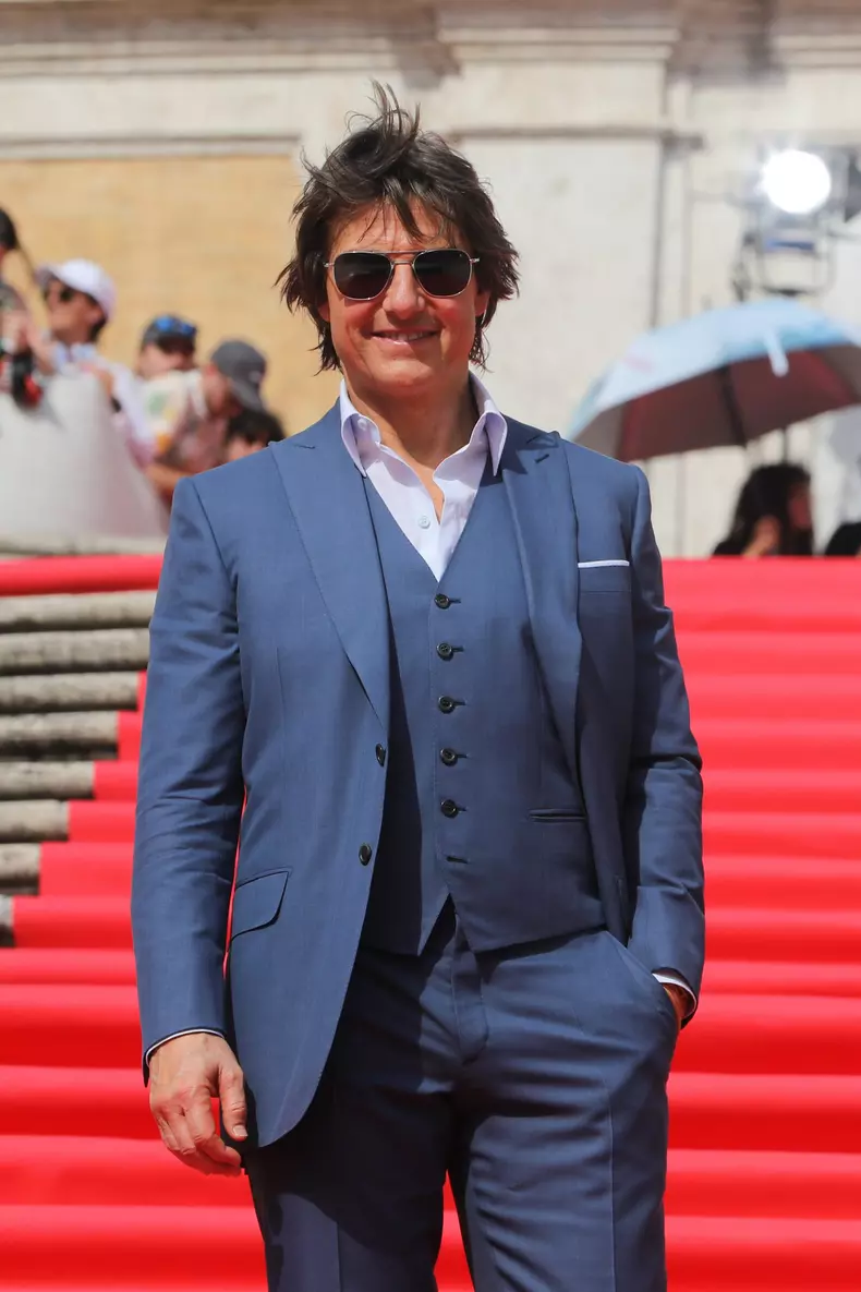 Tom Cruise, luat cu asalt de fani la Roma. Cum a pozat actorul din Misiune Imposibilă 7 la premiera noului său film