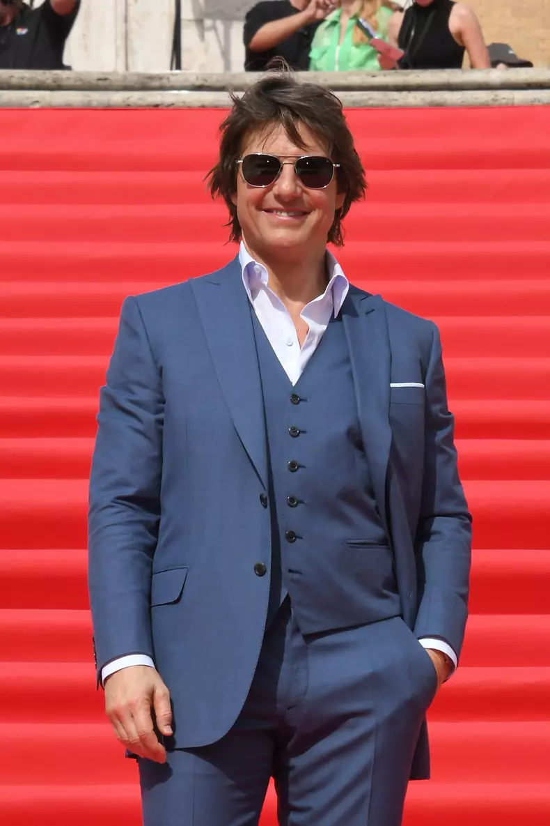 Tom Cruise, luat cu asalt de fani la Roma. Cum a pozat actorul din Misiune Imposibilă 7 la premiera noului său film