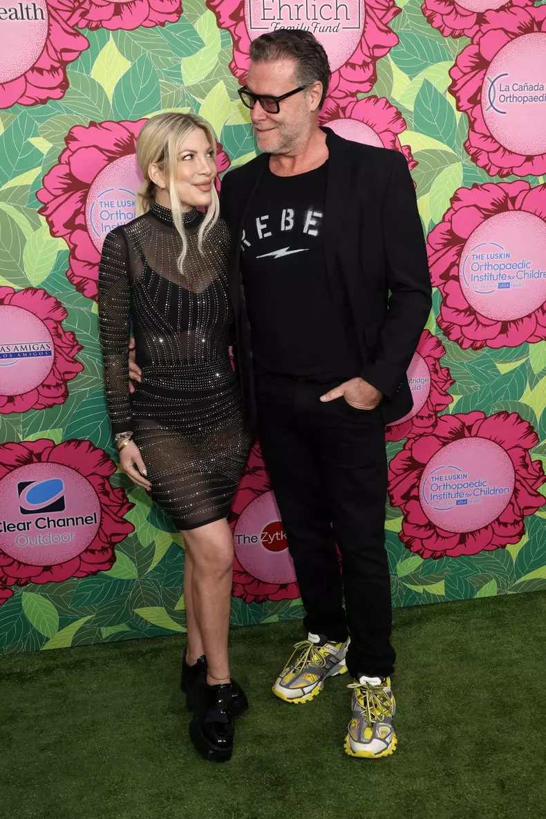 Tori Spelling, gest neașteptat după ce Dean McDermott a anunțat că divorțează de ea, după care a șters postarea