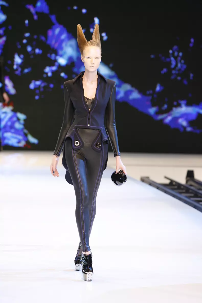 Alexander_McQueen__13_.jpg