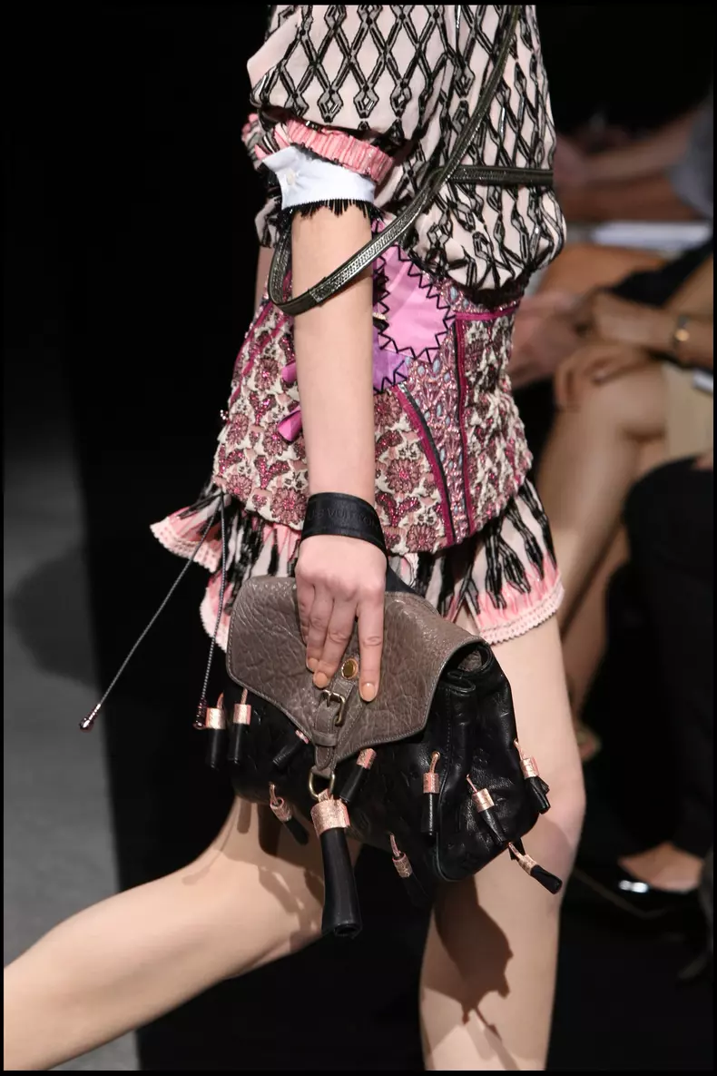 Louis_Vuitton_2010__13_.jpg