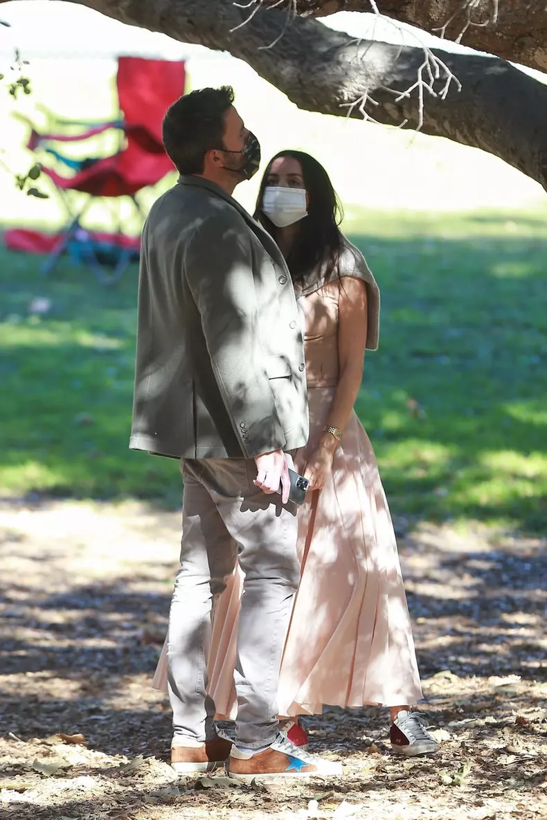 *EXCLUSIVE* Ben Affleck and Ana De Armas takes his kids to the park