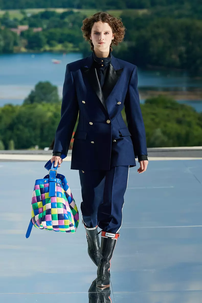 Louis Vuitton Paris Resort 2022