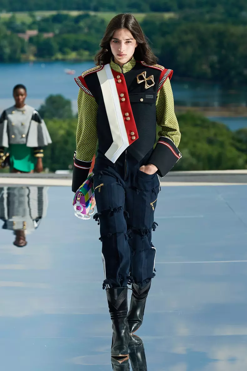 Louis Vuitton Paris Resort 2022