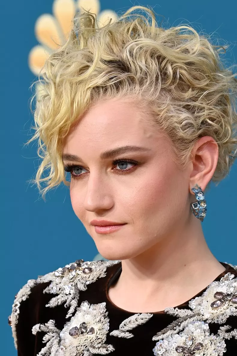 Julia Garner - Bedhead