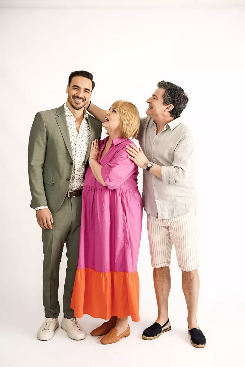 Emilia Popescu & Mihai Calin & Matei Negrescu (1)