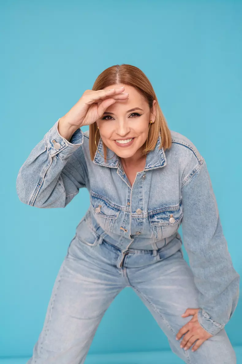 Andreea-Marin-si-Violeta-foto-Alex-Galmeanu-si-Secret-Nipple-2