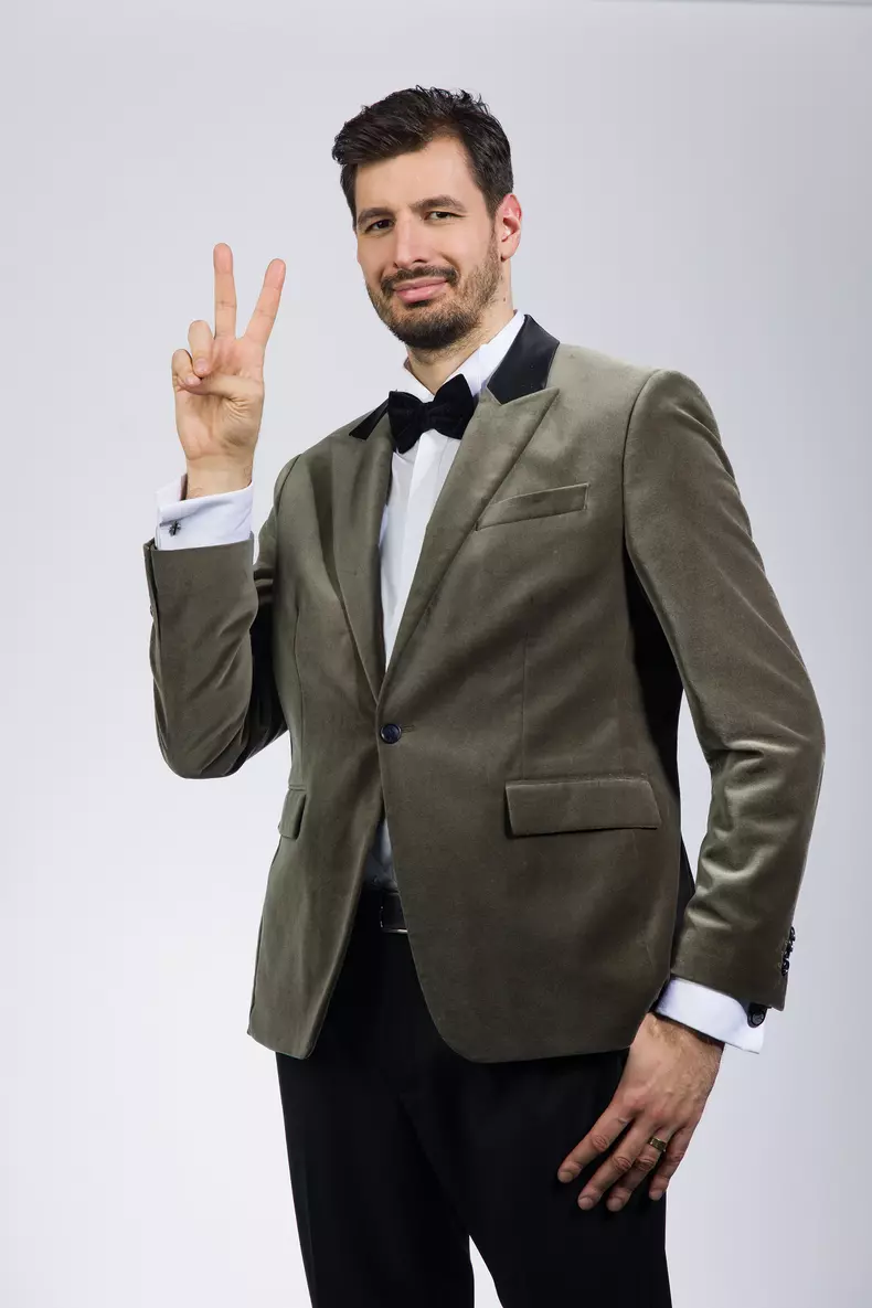 alex-maxim-finalist-vocea-romaniei