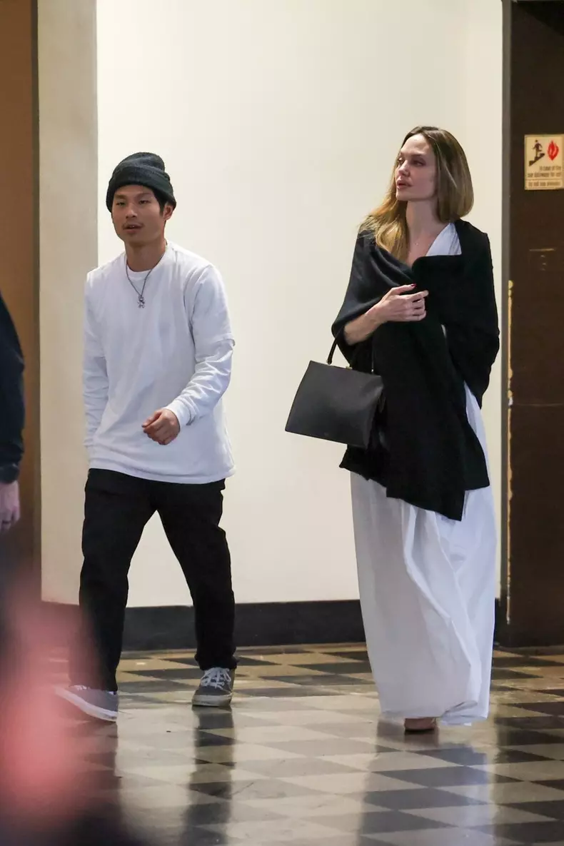 Angelina Jolie și fiul ei