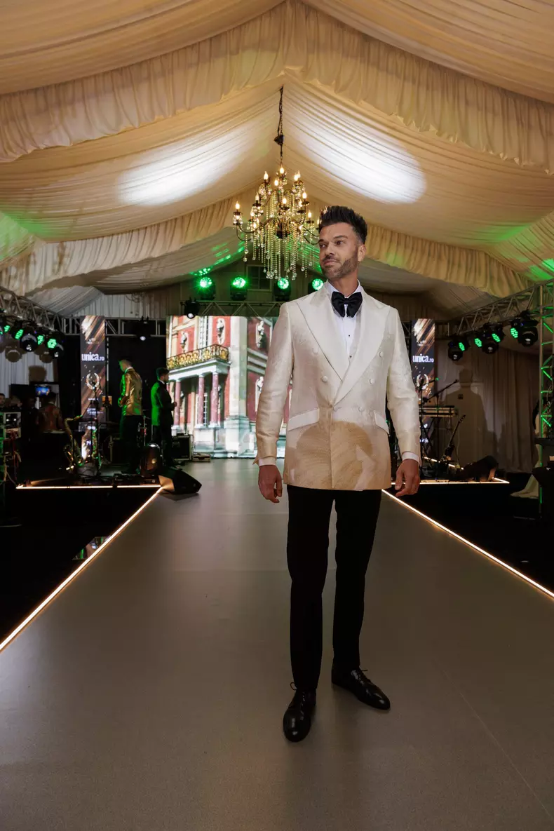 prezentare-de-moda-catalin-botezatu-premiile-unica-2024-12
