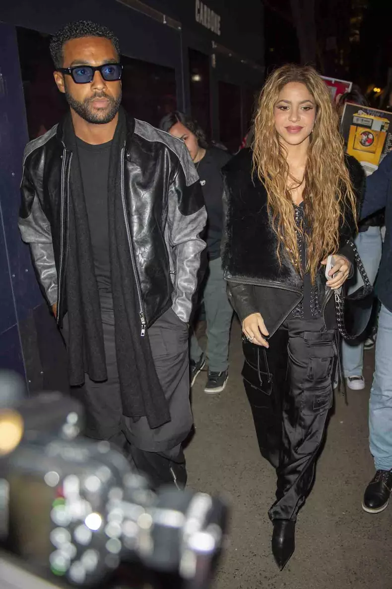 Lucien Laviscount şi Shakira