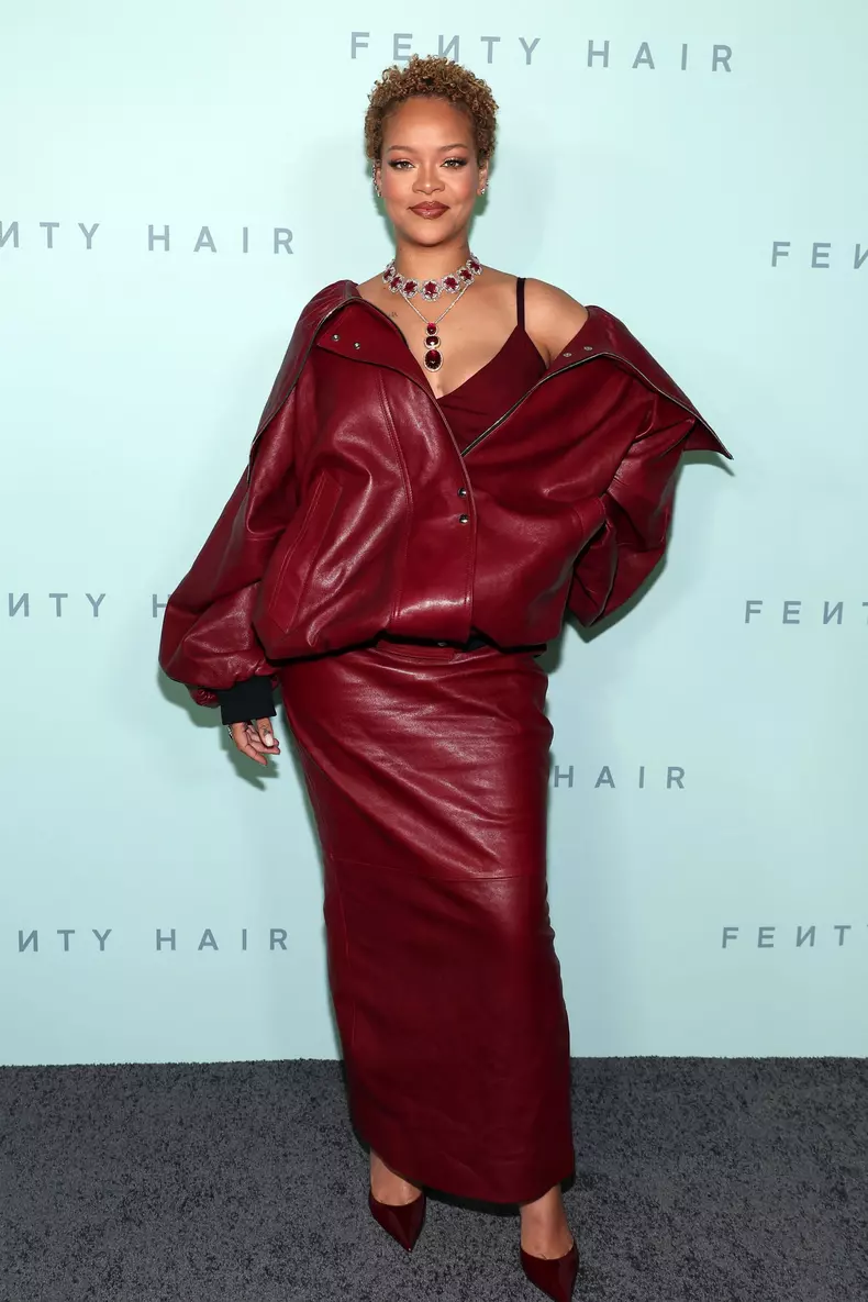 Rihanna păr natural Los Angeles 10 iunie 2024