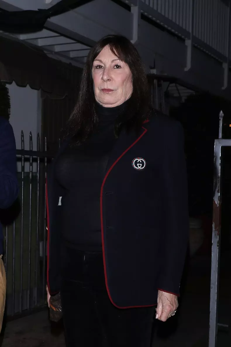 *EXCLUSIVE* Anjelica Huston grabs dinner with a friend at Giorgio Baldi!
