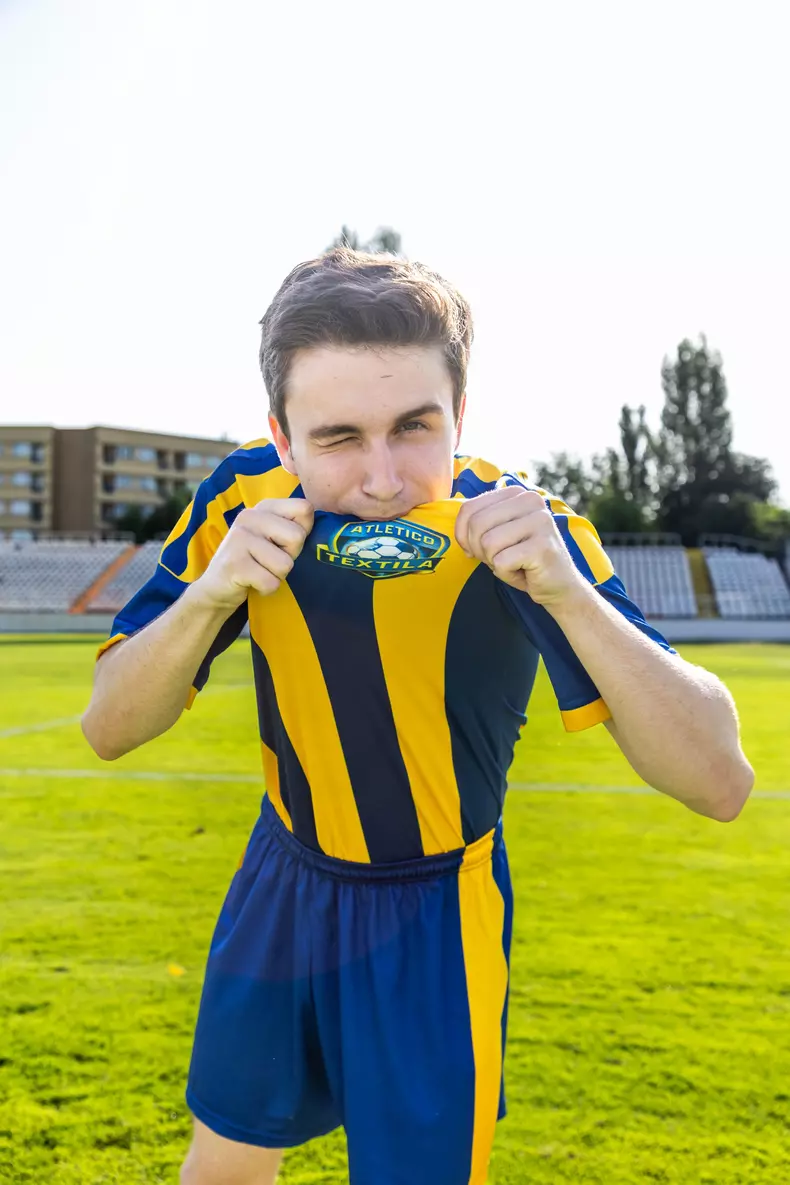 Dragoș Uretyan, actorul din Atletico Textila (1)