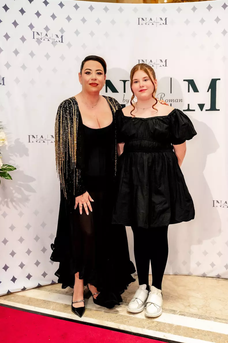 oana roman cu fiica ei