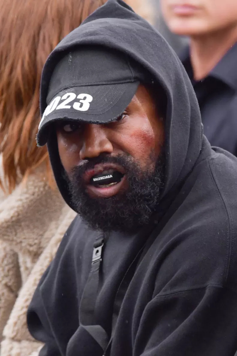 PFW - Givenchy Front Row