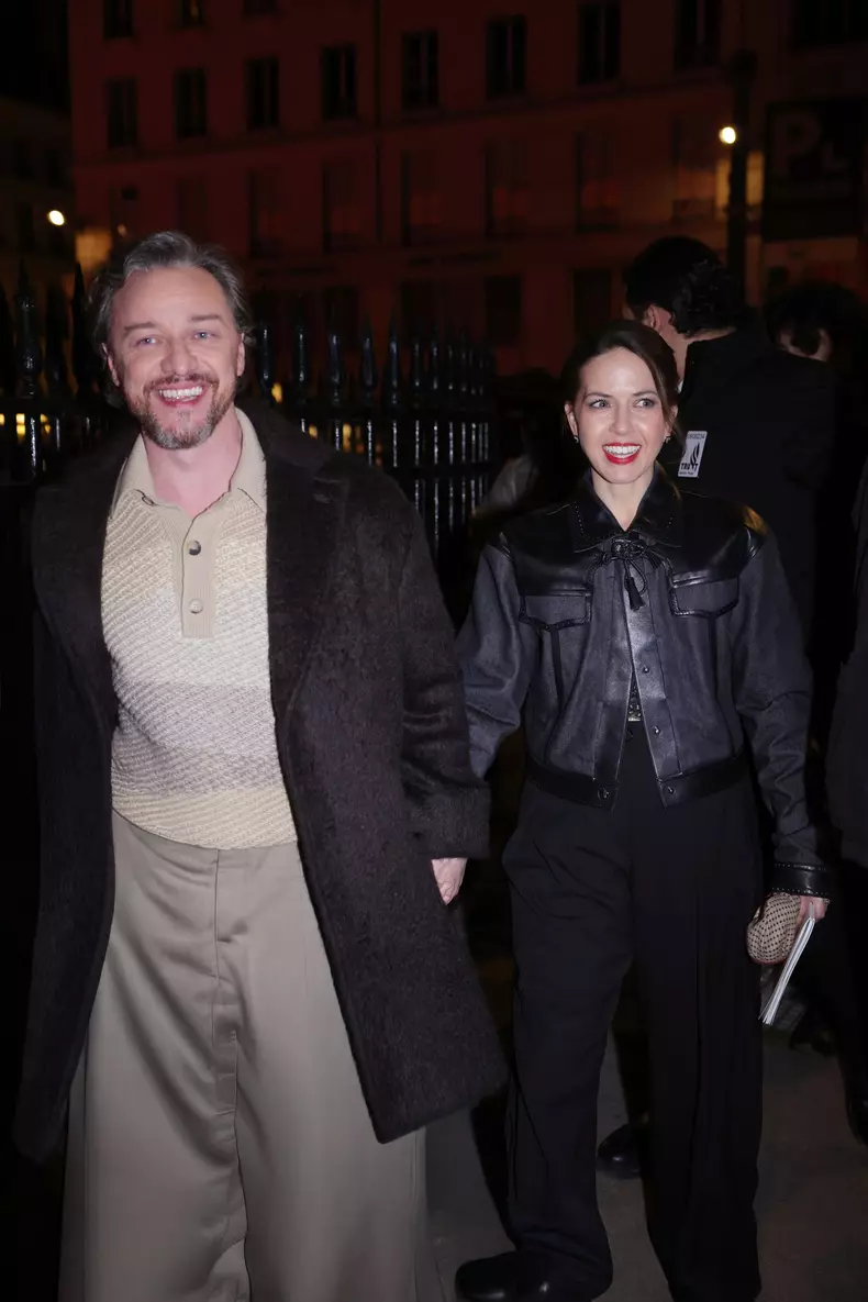 Paris Fashion Week. People au défilé Hermes