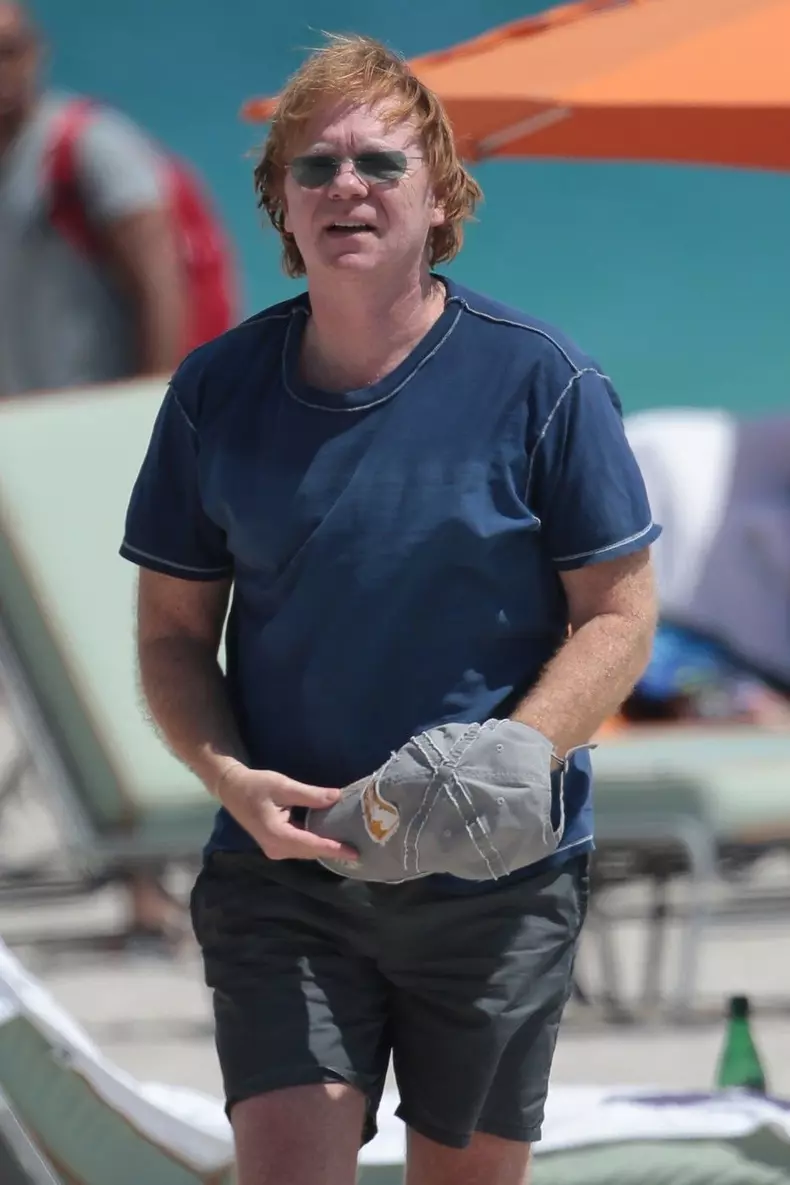 EXCLUSIVE: CSI Miami star David Caruso goes shirtless on the beach in Miami