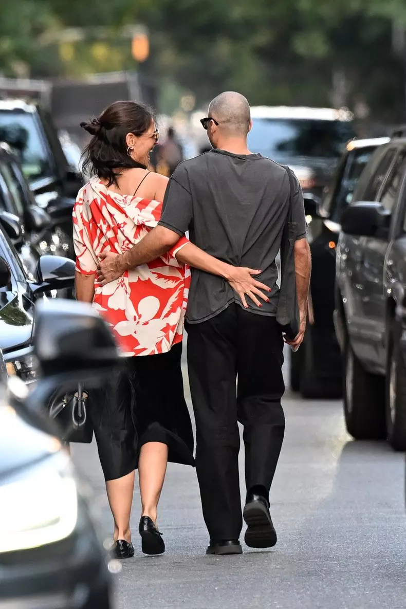 EXCLUSIVE Katie Holmes And Jason Bard Yarmosky Confirm Dating Rumours As They Cozy Up In New York City
