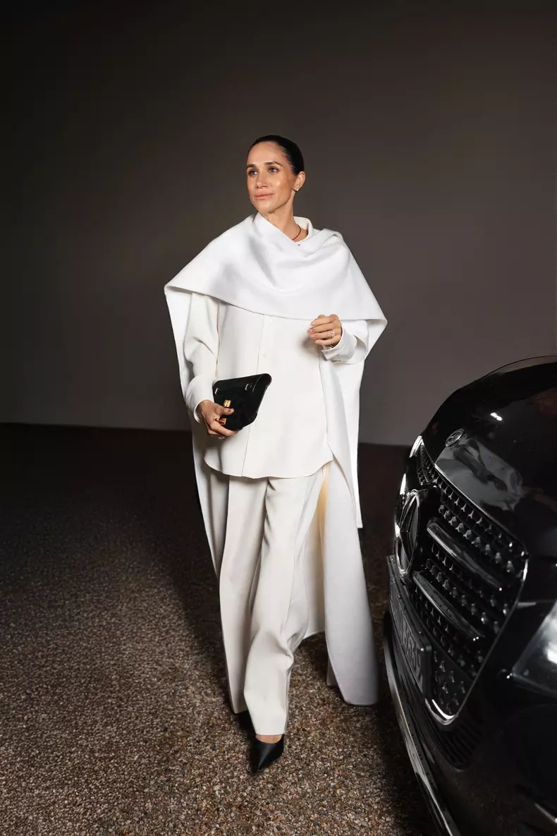 Meghan Markle, duchesse de Sussex, au défilé Balenciaga lors de la Fashion Week de Paris (PFW)