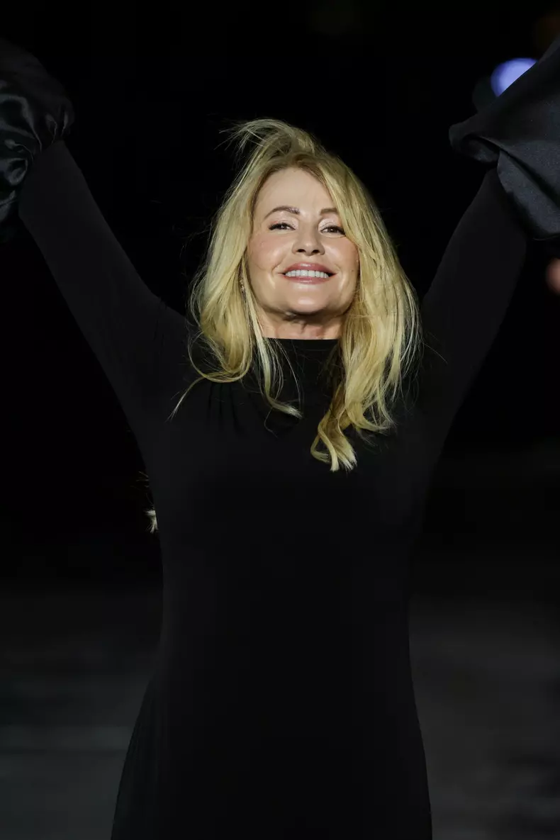 Nadia Comaneci_Le Defile 2