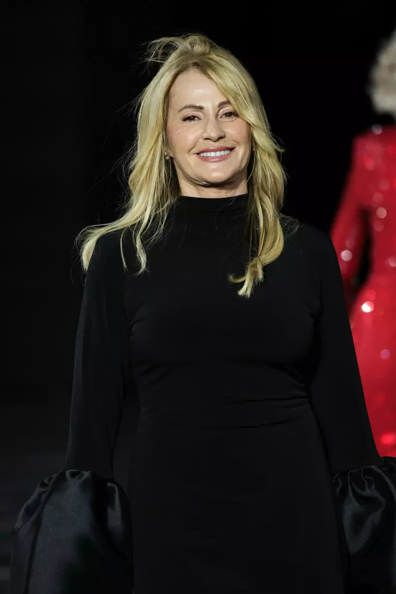 Nadia Comaneci_Le Defile_1