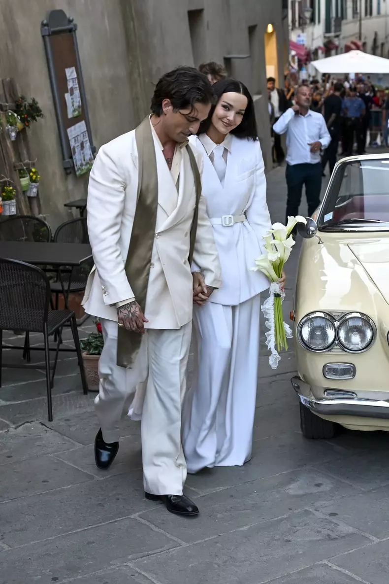 Dove Cameron And Damiano David Wedding In Montalcino