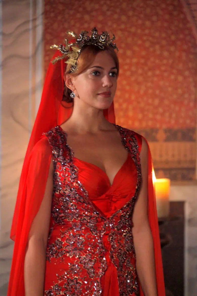 Meryem Uzerli - Sultana Hurrem