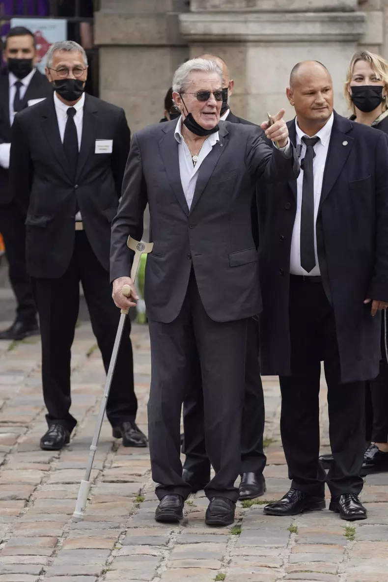 Decizia șocantă luată de Alain Delon. Ce i-a cerut fiului său Anthony