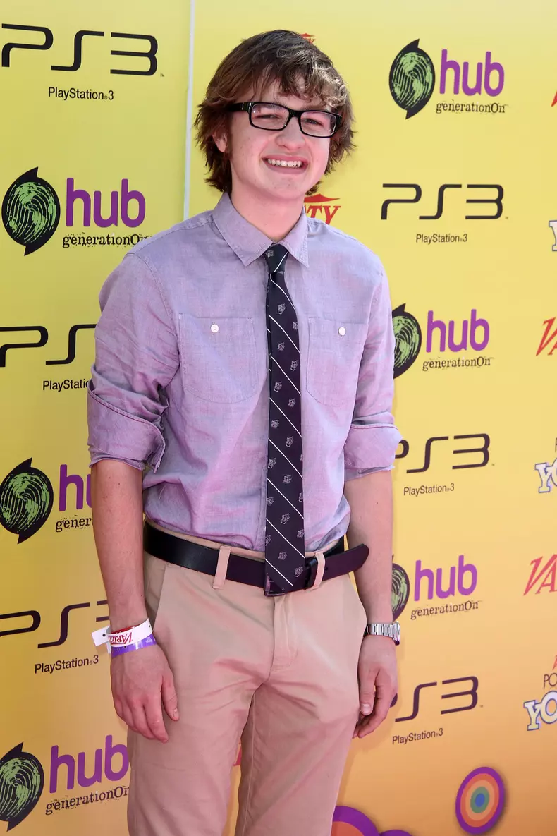 Angus T. Jones a ajuns de nerecunoscut. Cum arată acum actorul din „Doi bărbați și jumătate”