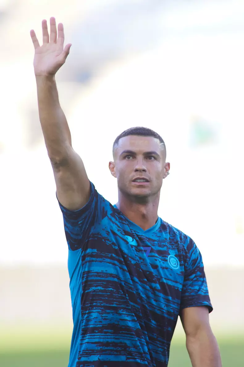 Cristiano Ronaldo a devenit cel mai bine plătit star pe Instagram