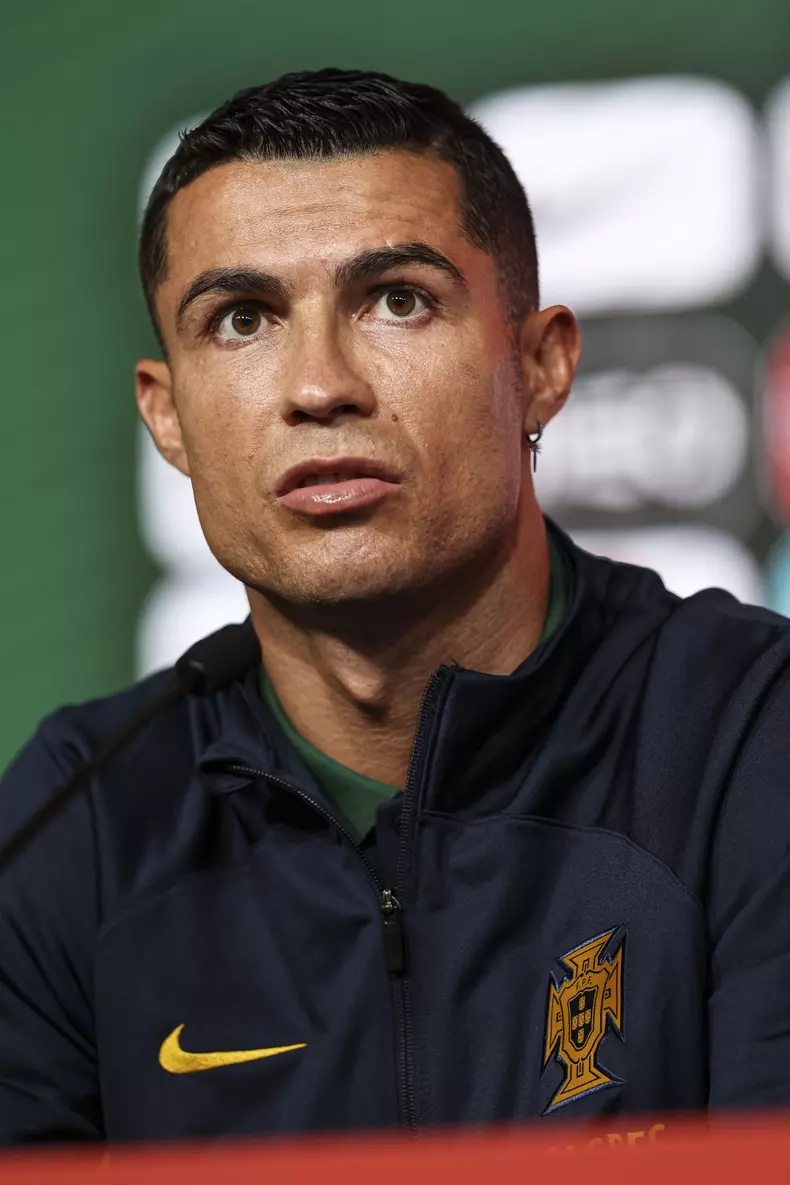 Cristiano Ronaldo a devenit cel mai bine plătit star pe Instagram