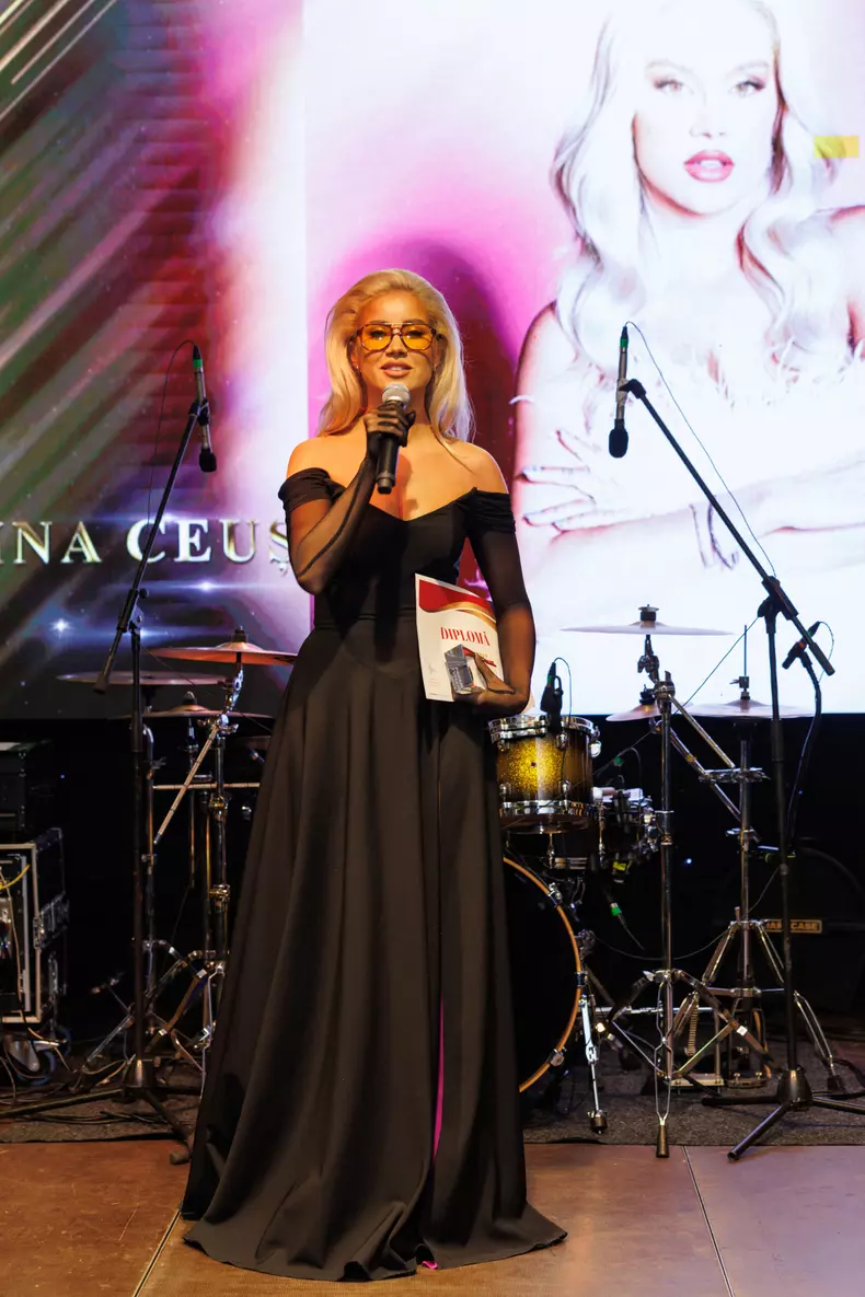 Alina Ceușan, la Premiile TVmania 2023 (1)