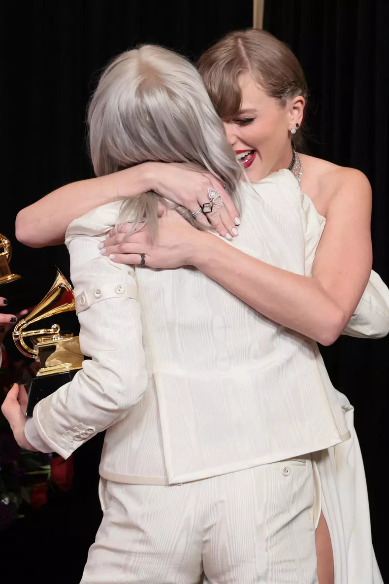 Taylor Swift a câștigat trofeul pentru „Albumul anului” la Premiile Grammy 2024 