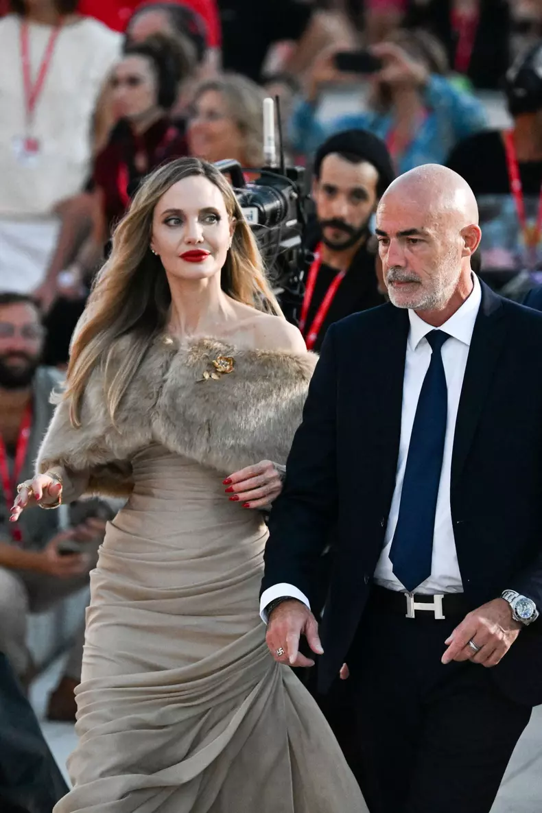 Anfgelina Jolie, ovaționată în picioare la Festivalul de Film de la Veneția 2024 